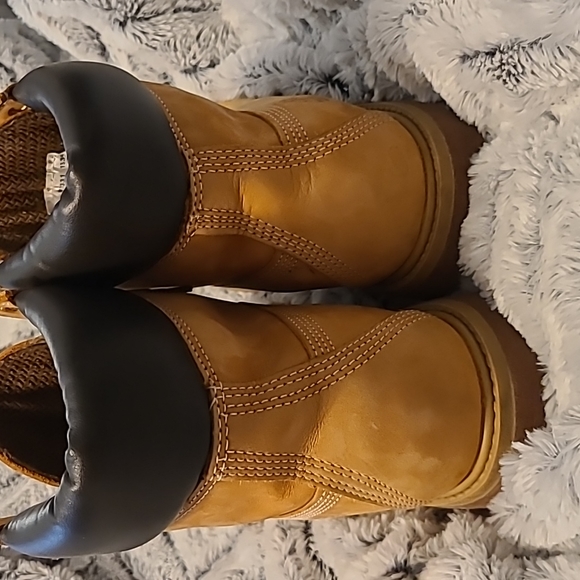 Timberland Women's 6" Premium Waterproof Boots - Picture 9 of 9